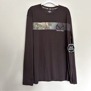 🆕 Realtree Men’s Brown Long Sleeve Tee with Camouflage Accent